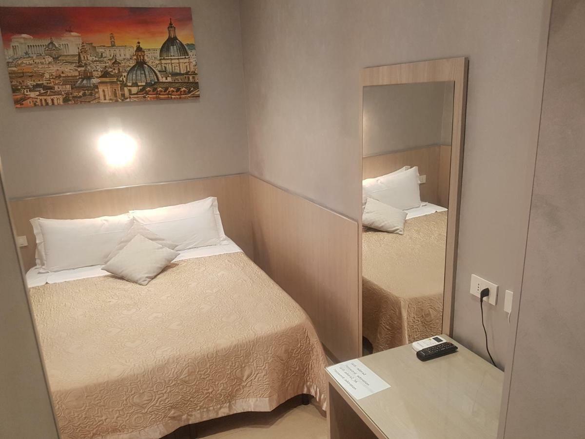 Adorasuite 2 Rzym Zewnętrze zdjęcie